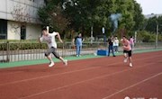 奋勇争先当健儿，运动场上展风采 ——记临湖一中秋季学生运动会